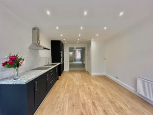 Living Kitchen- click for photo gallery